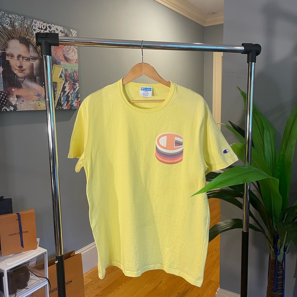 Size Men’s Large. Yellow heavyweight Champion T Shirt.